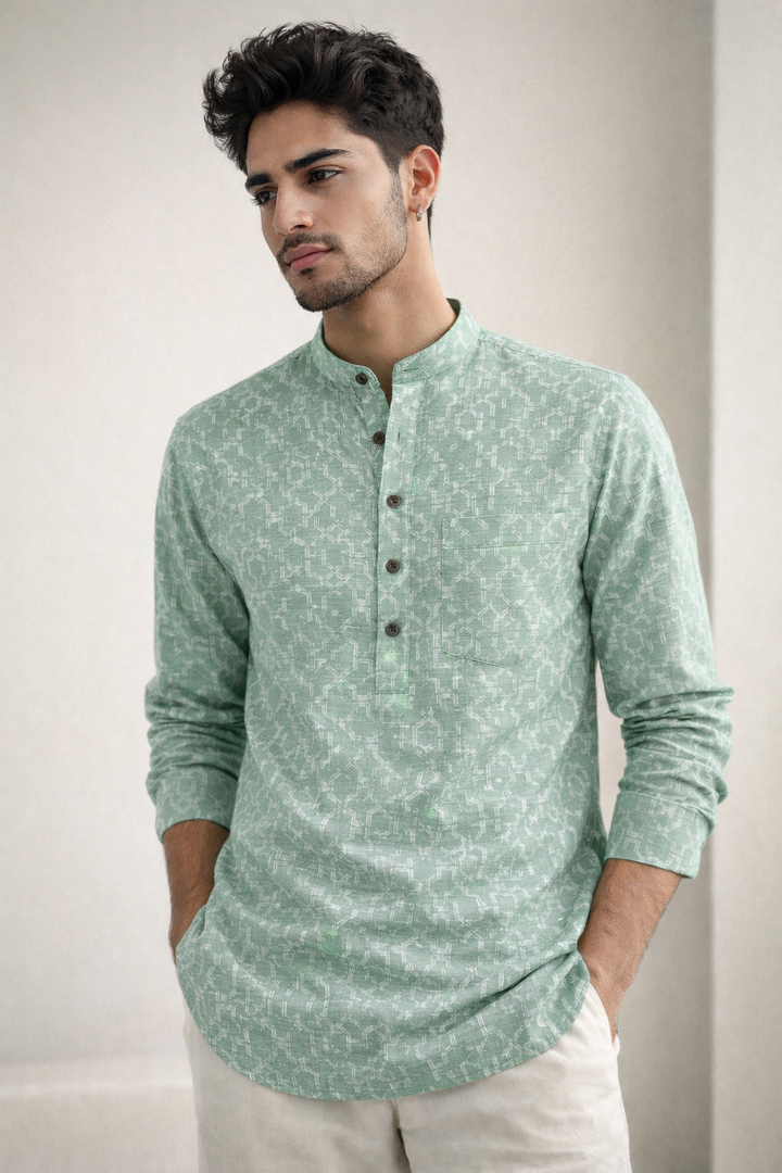 Men's Pastel Green Geometric Interlock Print Short Kurta - 24269