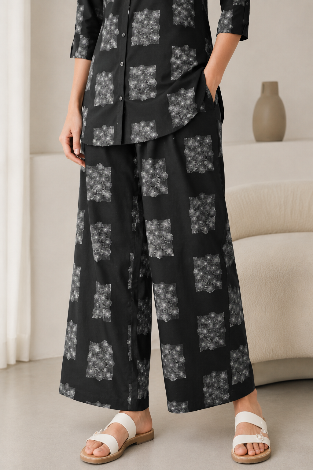 Women's Black & White Abstract Geometric Print Co-ord Set - 27252