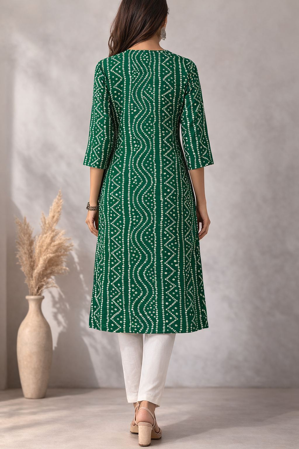 Women's Emerald Green Bandhani Print Straight Kurti - 24540
