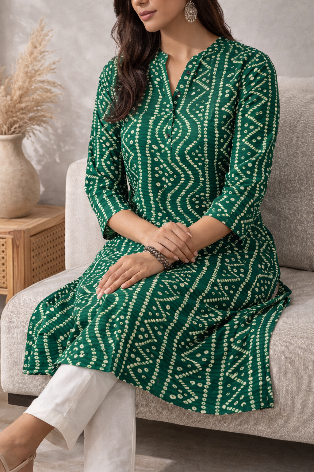 Women's Emerald Green Bandhani Print Straight Kurti - 24540