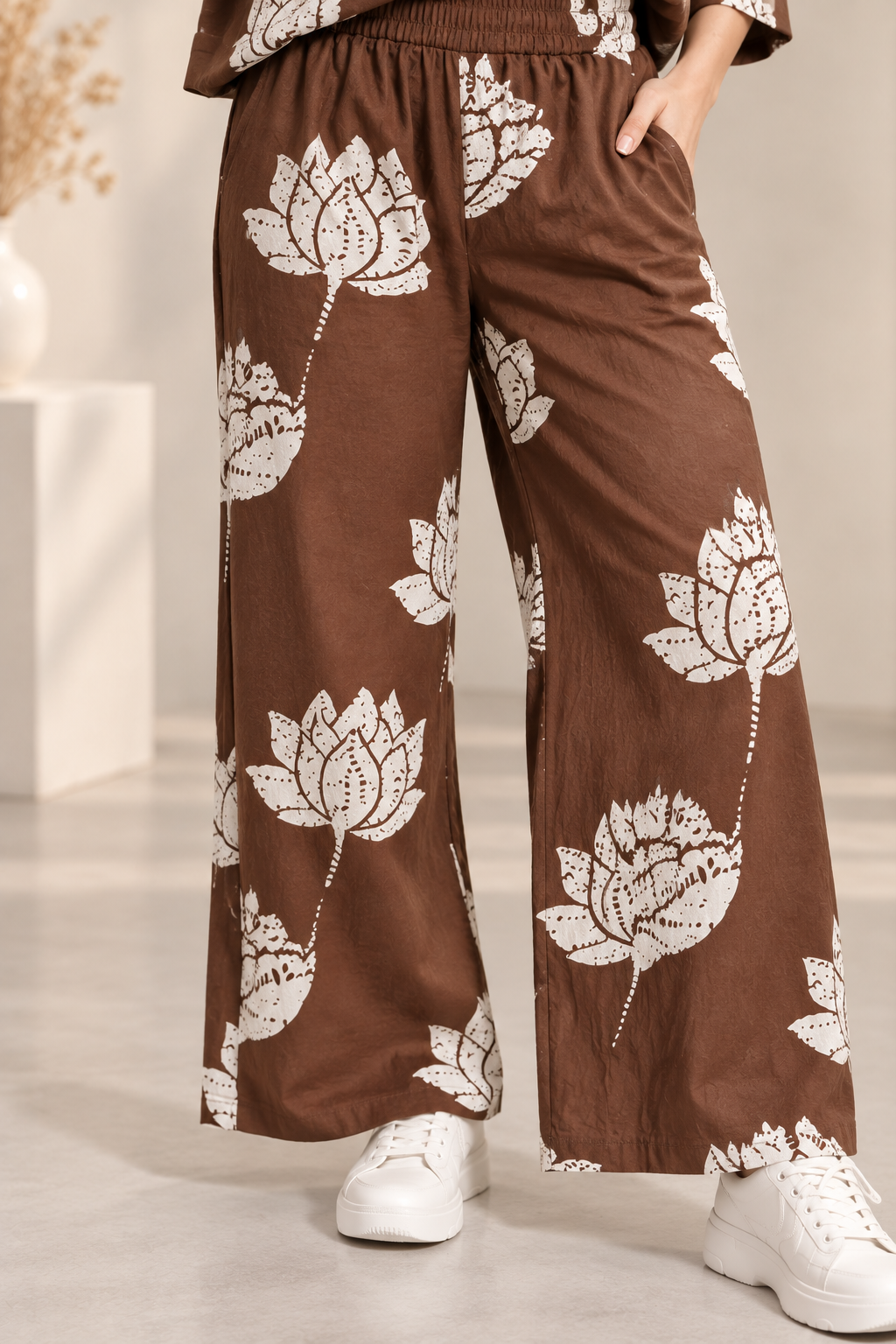 Rocck'z Women’s Brown Lotus Floral Print Collar Co-ord Set